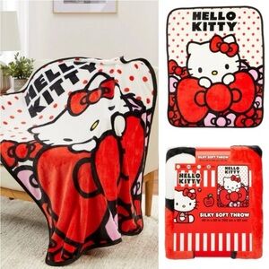 NWT! Sanrio Hello Kitty Holiday Kids Silky Soft Plush Throw 40” x 50”